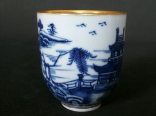 PERFECT CHINESE 18th C QIANLONG BLUE AND WHITE PAGODA LAKE TEA CUP VASE BOWL 5 3