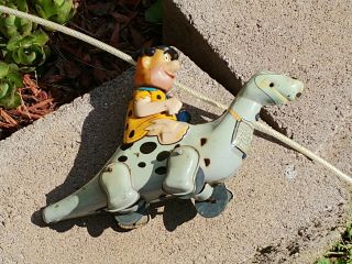 VINTAGE FLINSTONES TIN WIND UP TOY MARX FRED RIDING DINO EXTREMELY RARE. 11
