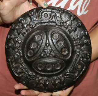 Hongshan Culture Meteorite Iron (black Magnet) Sun God People Man Pattern Statue