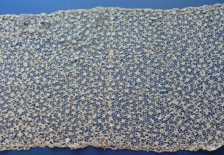 A 111 " (282cm) Flounce Of Late 17th Or Early 18th Century Point De France Lace