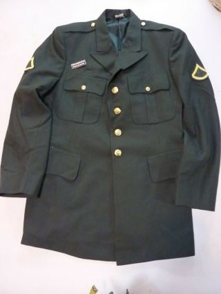 U.  S.  Army Jacket Ag - 489 Size 44l Dated 2000