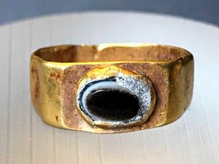 Ancient Roman Gold Ring With Black Onyx Stone; Black On White,  Exceptional Piece
