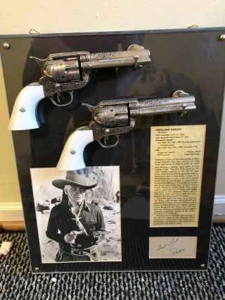VINTAGE HOPALONG CASSIDY DISPLAY WITH DENIX REVOLVERS PHOTO AND AUTOGRAPH 3