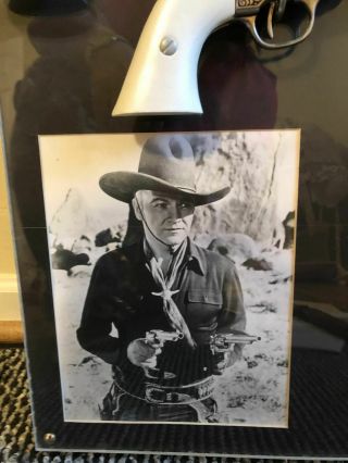 VINTAGE HOPALONG CASSIDY DISPLAY WITH DENIX REVOLVERS PHOTO AND AUTOGRAPH 5