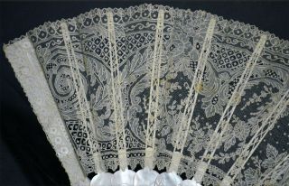 UNUSUAL 19TH CENTURY FRENCH VICTORIAN HAND CARVED MOTHER OF PEARL FAN LACE 5