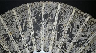 UNUSUAL 19TH CENTURY FRENCH VICTORIAN HAND CARVED MOTHER OF PEARL FAN LACE 6