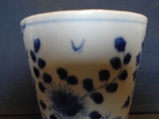 An antique Chinese porcelain b&w small Jardinier/plant pot,  late 19th.  century. 11