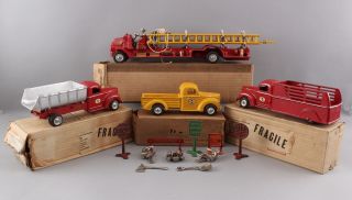 Early 1940s Antique Arcade Cast Iron International 709 Stake Truck,  Box 11