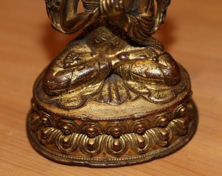 Antique Chinese Tibetan gilt bronze Lama Buddha,  18th 19th century,  Qing Dynasty 3
