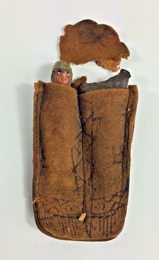 Antique Miniature Pottery Indian Chief And Arrowhead In Leather Pouch Souvenir