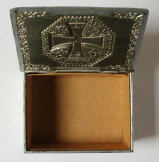 German WW 1 Patriotic Tin Box with a Iron Cross 1914 3