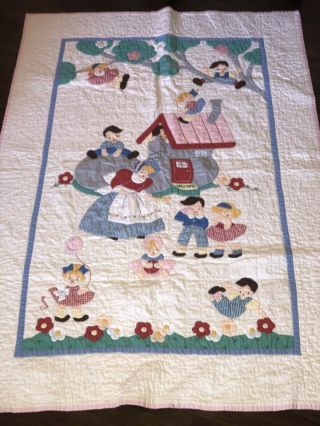 Adorable Vintage Handmade Old Woman Who Lived In A Shoe Baby Crib Quilt 53x36
