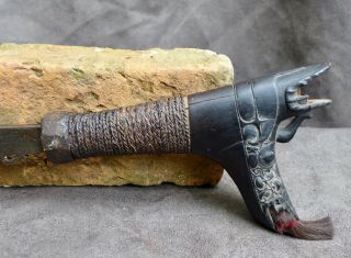 Antique and quality headhunters sword,  mandau,  Dayak Borneo Indonesia 4