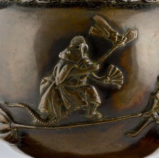 LARGE 19TH JAPANESE MEIJI SAMURAI CAT MOUSE FIGURAL BRONZE CENSER VASE 9