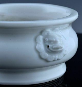 Rare 17/18th C Chinese Kangxi Dehua Blanc De Chine White Censer with Lid & Base 6