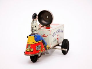 Vintage Walt Reach Courtland Ice Cream Cart Tin Wind - up Toy Still 5
