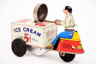 Vintage Walt Reach Courtland Ice Cream Cart Tin Wind - up Toy Still 6