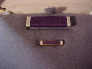 Korean War ? Purple Heart Presentation Box - With Uniform Ribbon & Lapel Pin