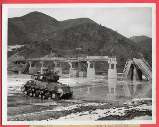 1951 Us Army M4a3 Sherman Tank Fords River Central Front News Photo