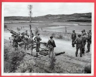 1950 105mm Howitzer Prepares For Action During Retreat News Photo