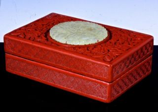 FINE c1900 CHINESE CINNABAR LACQUER & JADE PENDANT PLAQUE DESK TABLE SEAL BOX 3
