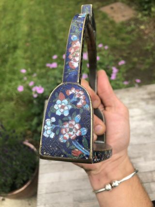 CHINESE QING DYNASTY 19TH CENTURY CLOISONNE STIRRUPS DECORATED WITH FLOWERS 2