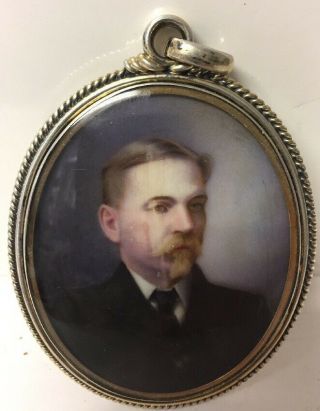 Antique Hand Painted Miniature Portrait Of A Gentleman In Gilt Silver Frame