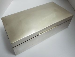 Handsome Large English Antique 1911 Solid Sterling Silver Table Cigarette Box