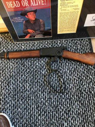 VINTAGE WANTED DEAD OR ALIVE DISPLAY WITH / DENIX RIFLE - STEVE McQUEEN 4