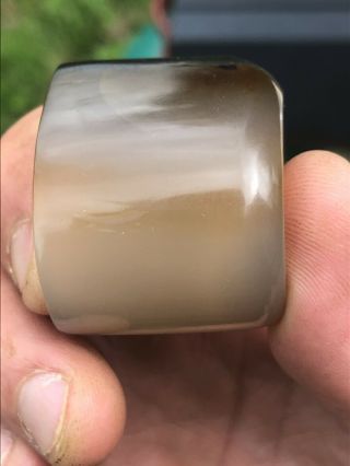 FINE CHINESE QING DYNASTY 19TH CENTURY BANDED AGATE ARCHERS RING 12