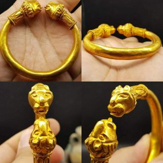 Roman Antique High Carat Gold Wonderful Bangle With 2 Lion Heads 31.  8 gram 25 2