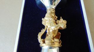 LARGE SILVER GILT WESTMINSTER ABBEY JUBILEE GOBLET LONDON 1977,  439 GRAMS 4