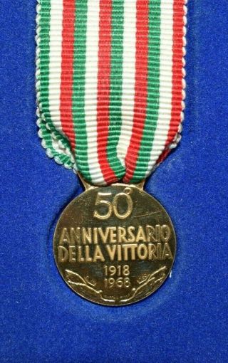 18K Gold Medal WWI Italy 50th Anniv 1918 - 1968 Anniversario della Vittoria M2 5