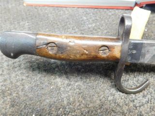 Australian Lithgow 1907 hooked quillon bayonet w matching 1914 scabbard.  Enfield 7