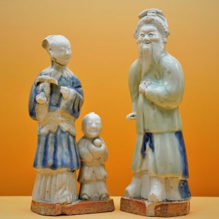 18th Century - Fine Rare Antique,  Chinese Porcelain Pair Man Woman Child Figures