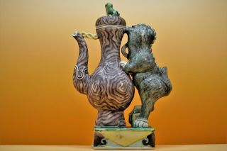 18th Century - RARE Unusual Chinese KANGXI Porcelain TEAPOT Shishi Foo Dog Lions 6