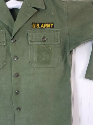 VINTAGE KOREA WAR TWILL Olive BDU ARMY SHIRT USA Sargent rank hip 3