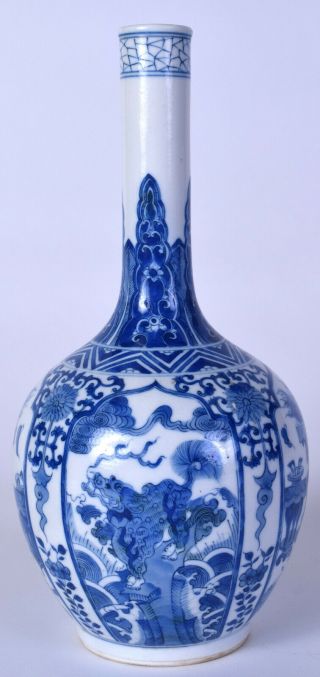 Chinese porcelain vase Chinese blue & white antique kangxi marks wooden stand 2