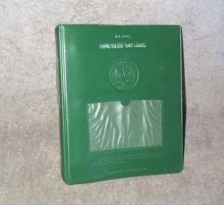 U.  S.  Army Equipment Log Book Green Plastic 3 - Ring Notebook Binder 10 " X 8 3/8 "