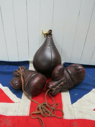 Antique Vintage Style Hand Polished Retro Leather Boxing Gloves And Speedball