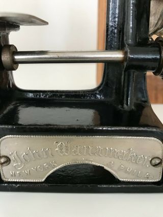MAGNIFICENT ANTIQUE TOY SEWING MACHINE SMITH & EGGE 1897 SPLENDID 5