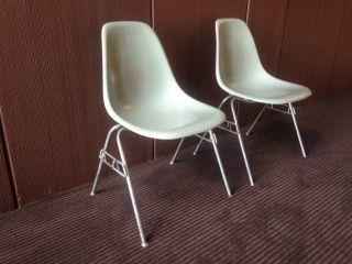 PAIR—Original Eames Herman Miller Sea Foam Fiberglass Stacking Shell Chairs 2