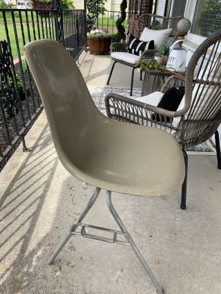 Charles Eames Herman Miller Griege Side Fiberglass Chair