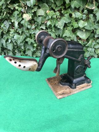 Rare Antique Cobblers Cast Iron Shoe Makers Mechanical Shoe Stretcher