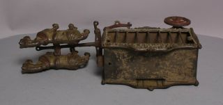 Hubley Vintage Cast Iron Royal Circus Wagon with Horses 10