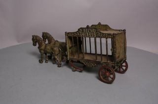 Hubley Vintage Cast Iron Royal Circus Wagon with Horses 2