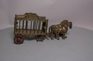 Hubley Vintage Cast Iron Royal Circus Wagon with Horses 5