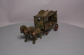 Hubley Vintage Cast Iron Royal Circus Wagon with Horses 8
