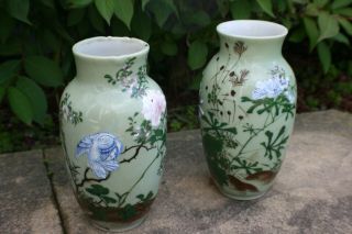 Antique Japanese Chinese Porcelain Hand Painted Flower Glazed Green Vase