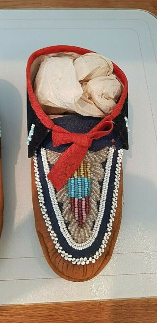 Antique Collectable Native American Indian Beaded Moccasins 2